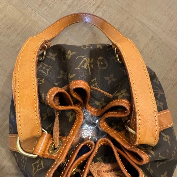 Louis Vuitton Noe Petite - Picture 8 of 16